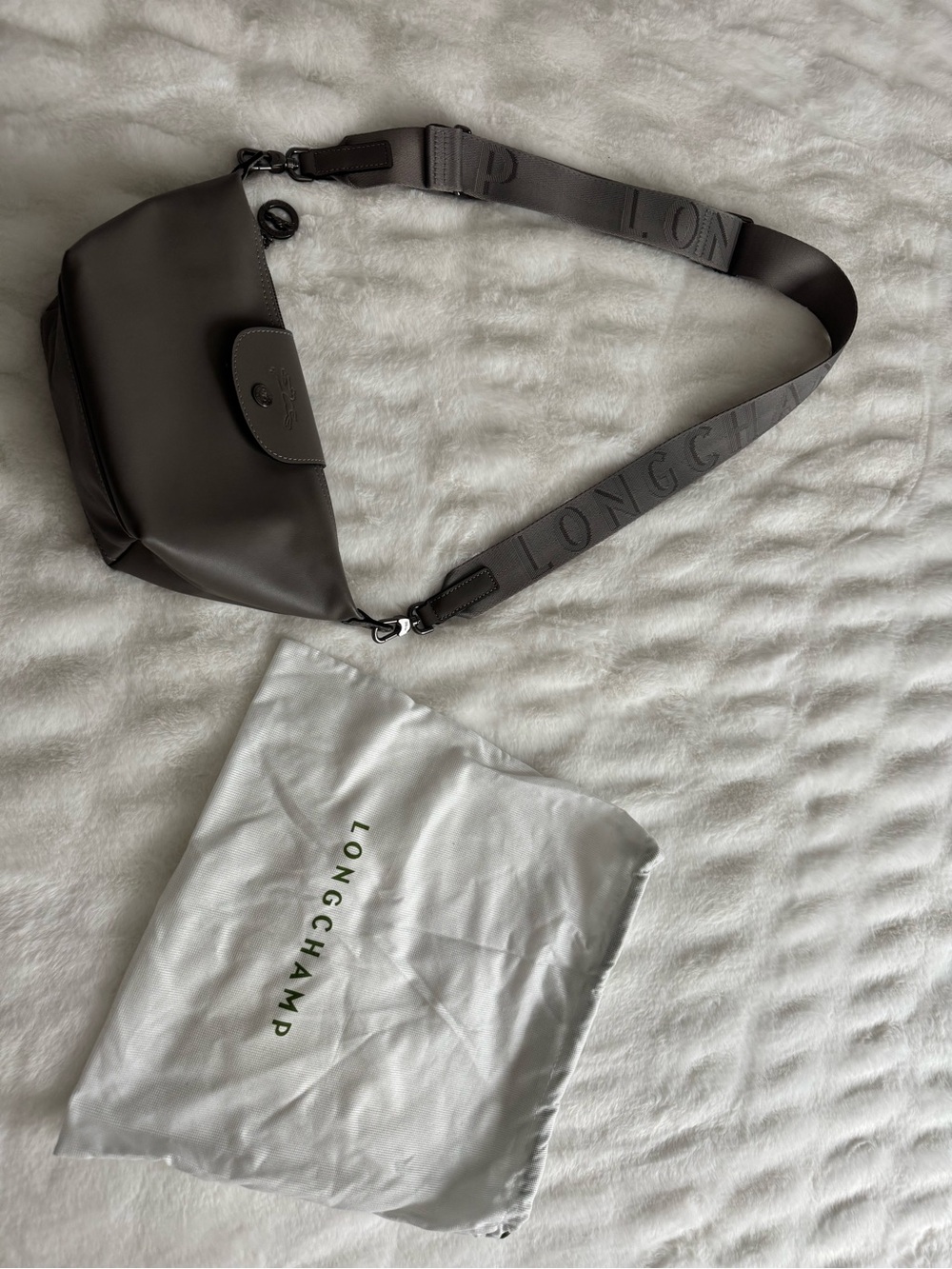 Longchamp Unisex Crossbody Bag in Taupe 💕 BRAND NEW